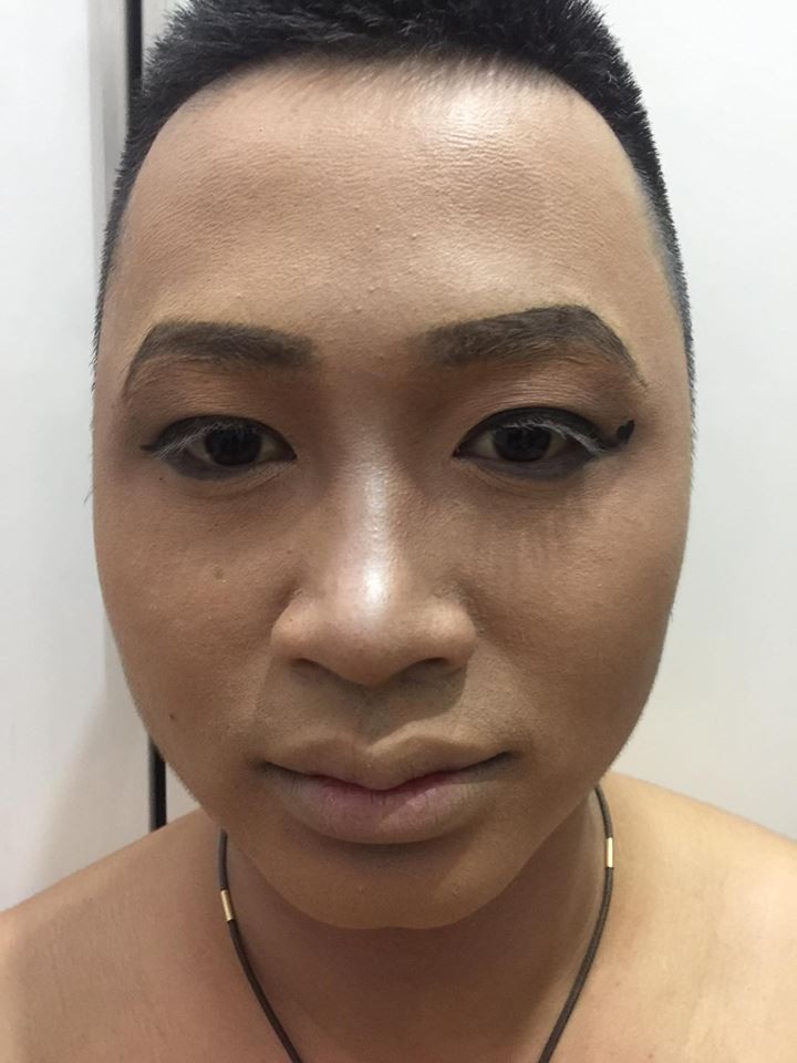 Thanh niên vai u thịt bắp bị bạn thân biến thành girl xinh trong một nốt nhạc Thanh niên vai u thịt bắp bị bạn thân biến thành girl xinh trong một nốt nhạc